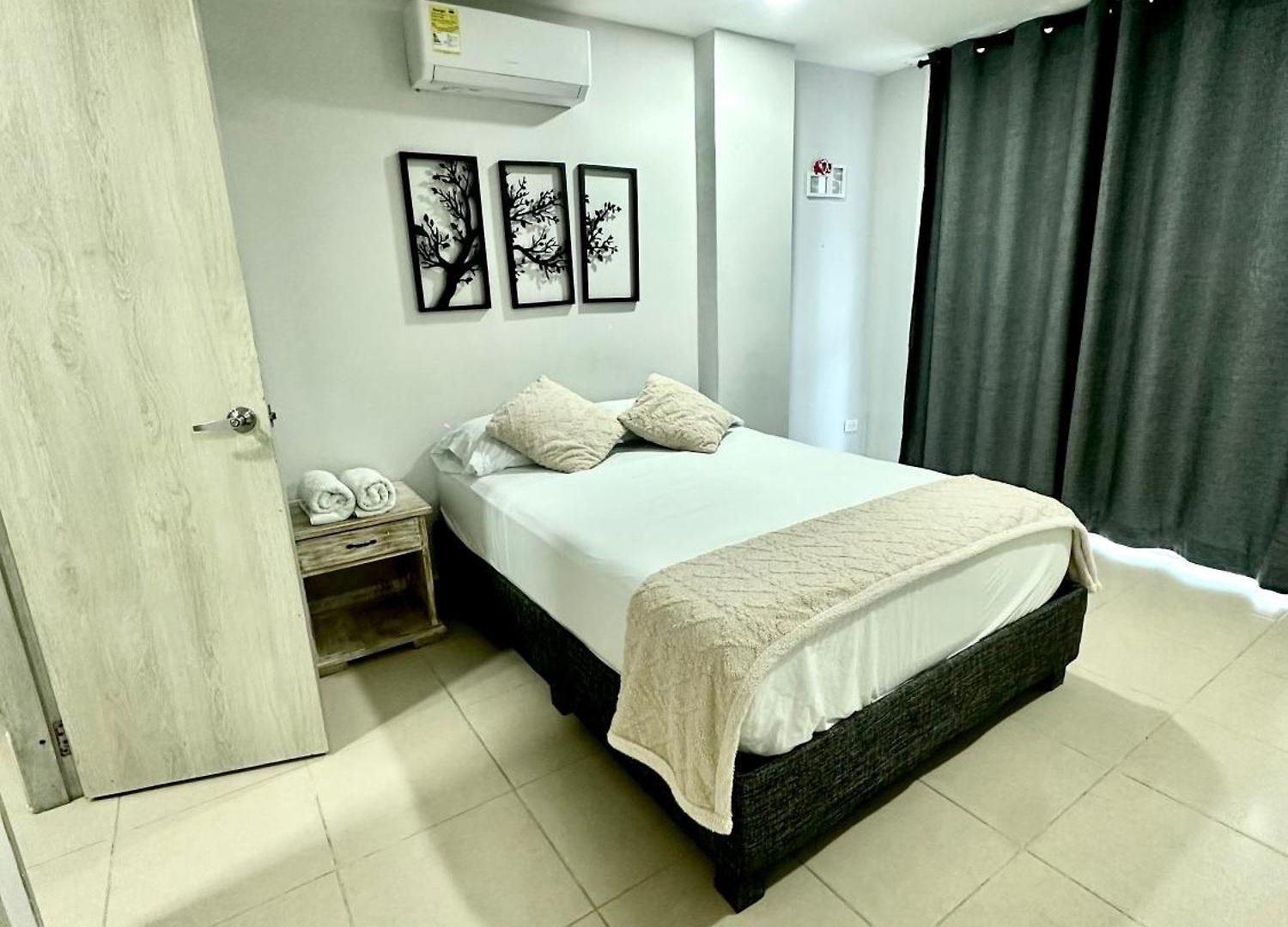 Amoblado En Cartagena, Cerca Al Aeropuerto Y Al Centro Historico Apartamento *