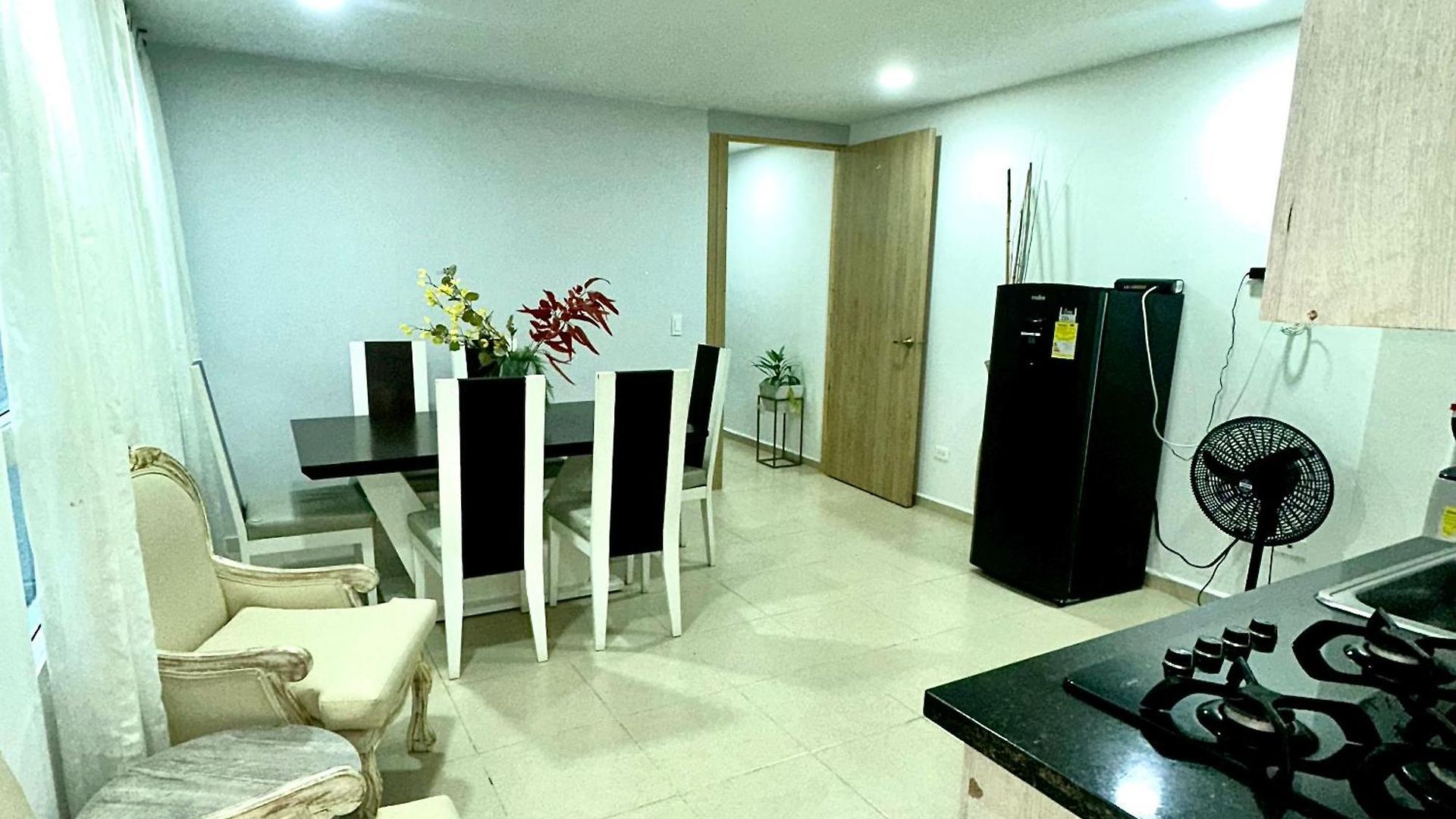 Amoblado En Cartagena, Cerca Al Aeropuerto Y Al Centro Historico Apartamento *
