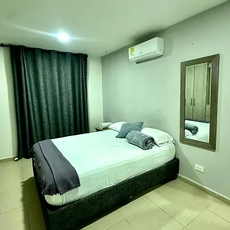Amoblado En Cartagena, Cerca Al Aeropuerto Y Al Centro Historico Apartamento