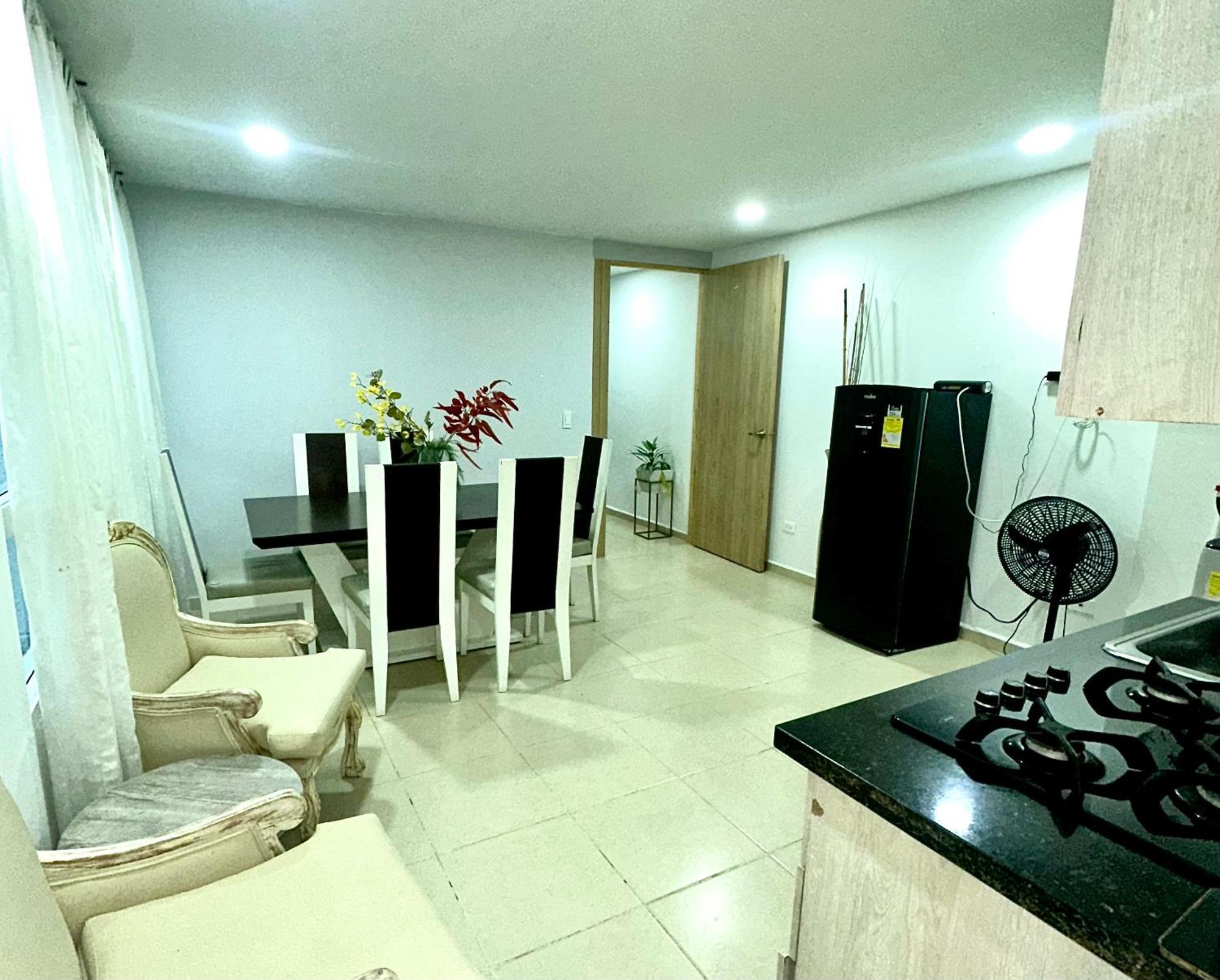 Amoblado En Cartagena, Cerca Al Aeropuerto Y Al Centro Historico Apartamento *